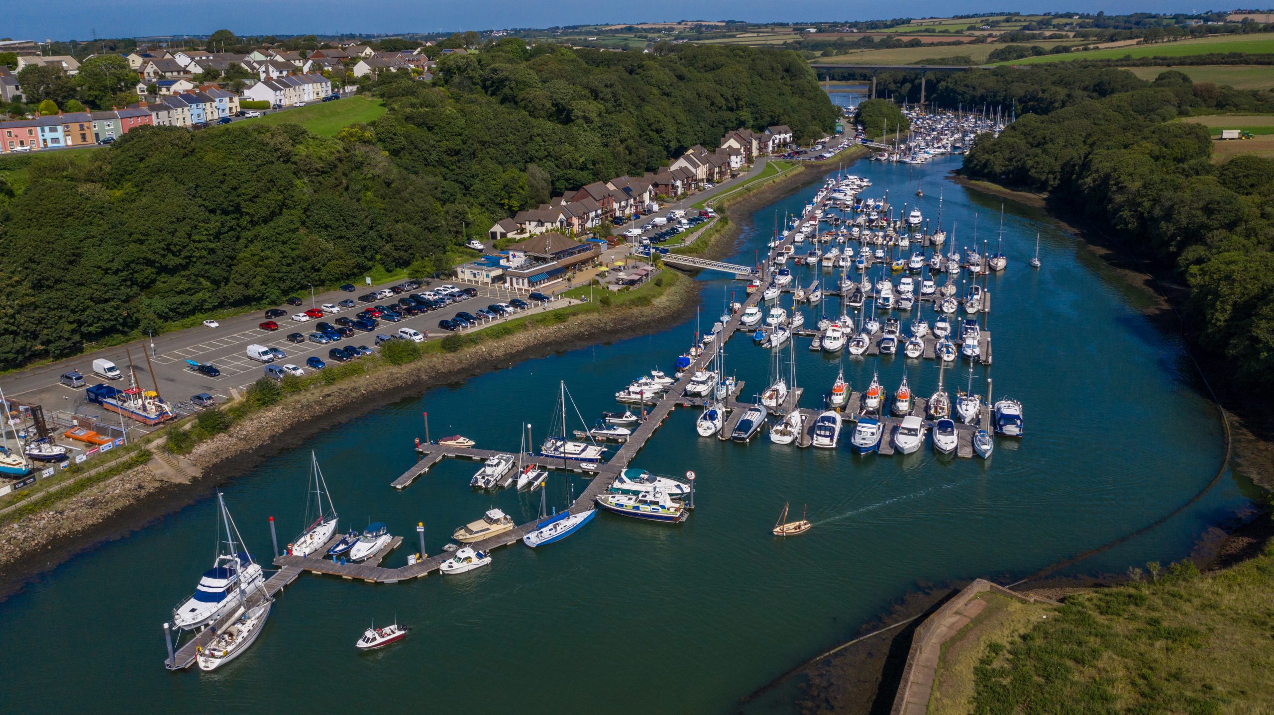 yacht brokers neyland