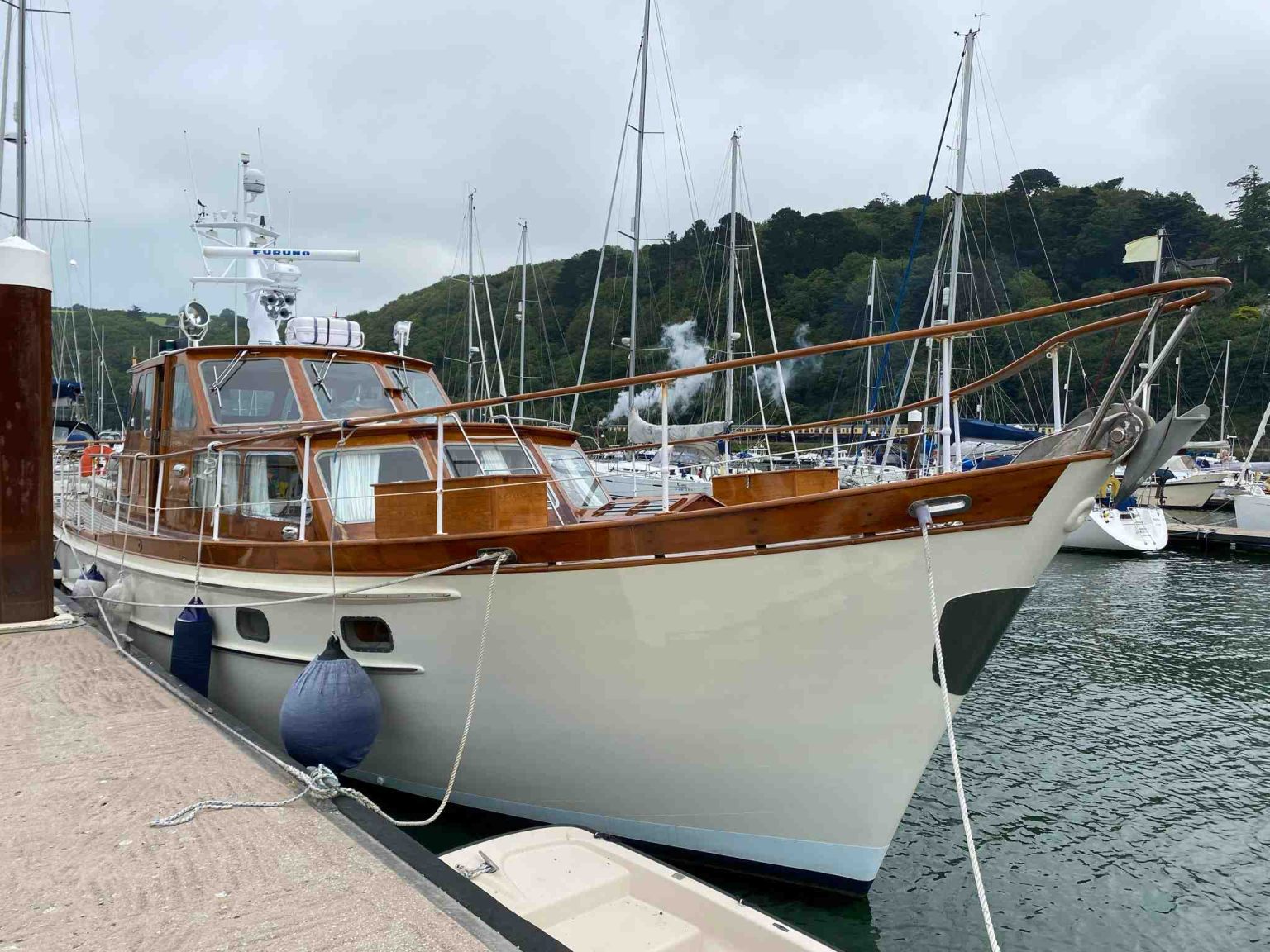 yacht brokers dartmouth